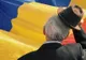 Unire simbolică: un tricolor de 300 de metri a fost întins sâmbătă pe podul de peste Prut 