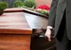 Morţii ar putea fi înmormântaţi cu brăţări de identificare