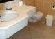 S-a dus în baie și a avut un șoc când a văzut ce se află sub duș