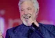Cântărețul Tom Jones s-a vaccinat antiCovid