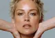 Sharon Stone, trup şi suflet. Un pictorial nud, ca în vremurile tinereţii ei 