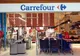 Clipe de groază în parcarea unui supermarket Carrefour