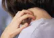Cum scapi de o mâncărime când nu poţi să te scarpini: metoda prin care îţi păcăleşti creierul