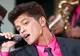 Cum arăta Bruno Mars la vârsta de șase ani. Se străduia să-l imite pe Elvis