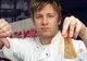 Jamie Oliver revoltat: nici APA NU E GRATUITĂ în școlile din SUA!