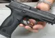 Sibiu: Bărbat cercetat după ce a tras cu un pistol într-un angajat al său