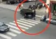 CAZ INCREDIBIL. A fost tâlhărită chiar lângă sediul Poliției. Ce s-a întâmplat după ...