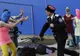SOCI - Membrele trupei Pussy Riot, bătute cu biciul