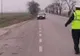 Bărbat târât de o maşină şi abandonat pe drum. Procurorii au deschis un dosar de cercetare penală 