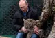 VLADIMIR PUTIN a calmat din priviri un pui de leopard care s-a năpustit asupra unor ziariști 
