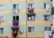 500 de lei AMENDĂ PENTRU CĂ AU SCUTURAT PĂTURILE PE GEAM. Se întâmplă într-un oraş din România 