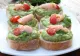 REŢETA ZILEI: Crostini cu avocado şi somon