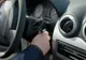 Un şofer şi-a lăsat maşina deschisă, cu cheile în contact. S-a întâmplat în fracţiune de secundă