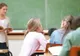GEST ÎNGROZITOR al unor băieţi de 9 şi 12 ani, la adresa PROFESOAREI. Au fost ARESTAŢI