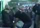 IMAGINI ŞOCANTE la un concert din Timişoara. Un tânăr, SNOPIT ÎN BĂTAIE de agenţii de pază
