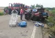 ACCIDENT CUMPLIT în Timiş. O maşină a intrat pe contrasens și s-a lovit frontal de un autobuz