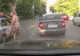 A scăpat nevătămată după ce a fost lovită de mașina poliției 