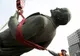 O statuie GIGANTICĂ cu Lenin a fost pierdută