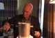 Cum ironizează Patrick Stewart provocarea găleţii cu gheaţă