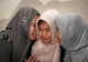 Emoționant: Doi indonezieni și-au regăsit fiica la zece ani de la tsunami