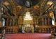 De ce nu au voie femeile din România să intre în altar?