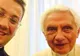 Papa emerit Benedict al XVI-lea, într-un selfie postat pe internet