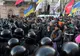 Ciocniri între manifestanţi şi poliţie în faţa Parlamentului de la Kiev