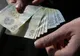 Bugetari norocoşi. Prime de Sărbători pentru 19.000 de salariaţi
