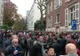 DISPERARE în Belgia! Românii din Bruxelles spun că stau 2000 de oameni la coadă ca să voteze