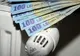 Românii cer să nu le fie pornită căldura din cauza prețurilor uriașe. Iarna lui Putin aduce facturi de 3 ori mai mari