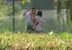 EXPERIMENT cu CAMERA ASCUNSĂ. Cum reacţionează românii când văd o femeie agresată pe stradă