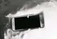 Cum salvezi telefonul CĂZUT ÎN ZĂPADĂ: Trucurile simple și ingenioase!