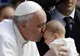 Papa Francisc, declarație uimitoare: Cuplurile de catolici nu trebuie să procreeze ca iepurii 