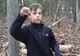 Descoperire ca în filme. Ce a găsit un băiețel în lacul în care pescuia