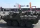 O Dacie Logan, proiectată sub un blindat din convoiul militar al SUA, în trecere prin Brăila 
