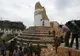 MAE face noi precizări în legătură cu situaţia cetăţenilor români surprinşi de cutremur în Nepal