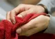 Îţi usuci mâinile la aparat sau cu prosop de hârtie? Află ce este mai sănătos