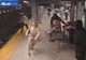 Salvatorul de la metrou. Tânărul care a sărit pe șine și l-a scos pe bătrânul prăbușit