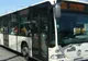 Nou incident şocant într-un autobuz din Bucureşti, filmat: cum s-a folosit un pensionar de un box