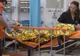 Macabru! Un bătrân a încercat să-şi taie gâtul, apoi şi-a dat foc