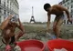 Chinezii au dorit o replică a Turnului Eiffel. Ce a ieșit e de poveste. Imagini de colecție