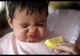 Reacția adorabilă a copiilor care gustă pentru prima dată lămâie