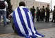 Scapă cine poate în Grecia. Tinerii se mută înapoi cu părinții lor