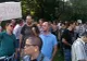 Funcționarii publici ies în stradă și cer demisia lui Valeriu Zgnonea