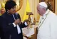 Cadoul bizar primit de Papa Francisc în Bolivia. Figura sa spune totul