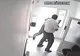Un sătean violent a bătut toată Primăria. Primar, vice şi secretar, ploaie de pumni şi picioare