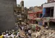 5 persoane şi-au pierdut viaţa în India în urma prăbuşirii unei clădiri cu 4 etaje! VIDEO