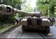 Un tanc enorm din Al Doilea Război Mondial, găsit în garajul unui bătrân de 78 de ani