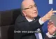 Incident bizar la conferinţa de presă a lui Blatter: "ploaie" de bani falşi. Ce anunţ a făcut