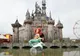 Celebrul artist urban Banksy, expoziţie extraordinară - cum arată parcul "Dismaland"